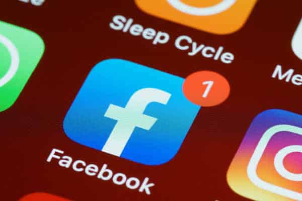 Meta apps on phone